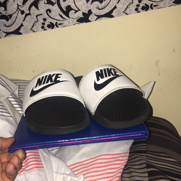 Nike Benassi JDI Slide - Mens White/Black Size 9 - Picture 5 of 6